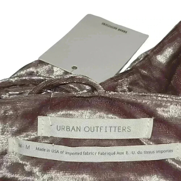 Urban Outfitters Sexy Women Crushed Velvet Flowy Pink Ruffle Romper Size Medium - Picture 6 of 12